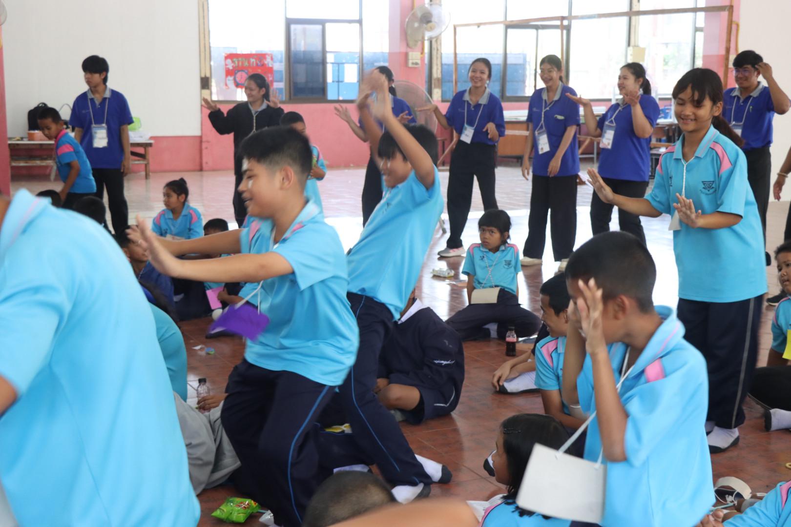 683. วันที่ 27 มกราคม 2569 โปรแกรมวิชาวิทยาศาสตร์ทั่วไป ได้จัดค่ายสเต็มศึกษาให้กับนักเรียนชั้นประถมศึกษาปีที่1-6 ณ โรงเรียนอนุบาลคลองขลุง จ.กำแพงเพชร